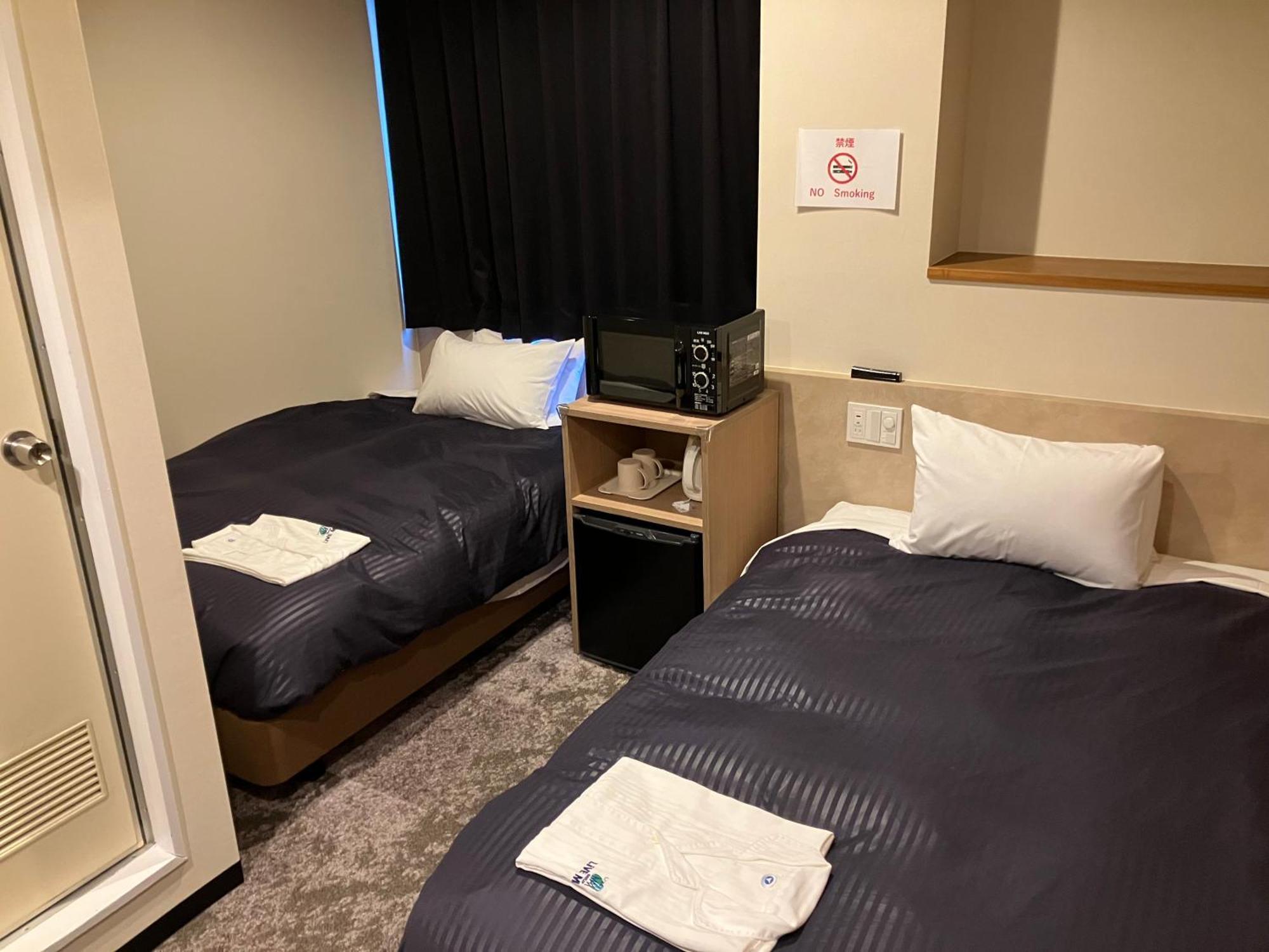 Hotel Livemax Mihara Ekimae Extérieur photo