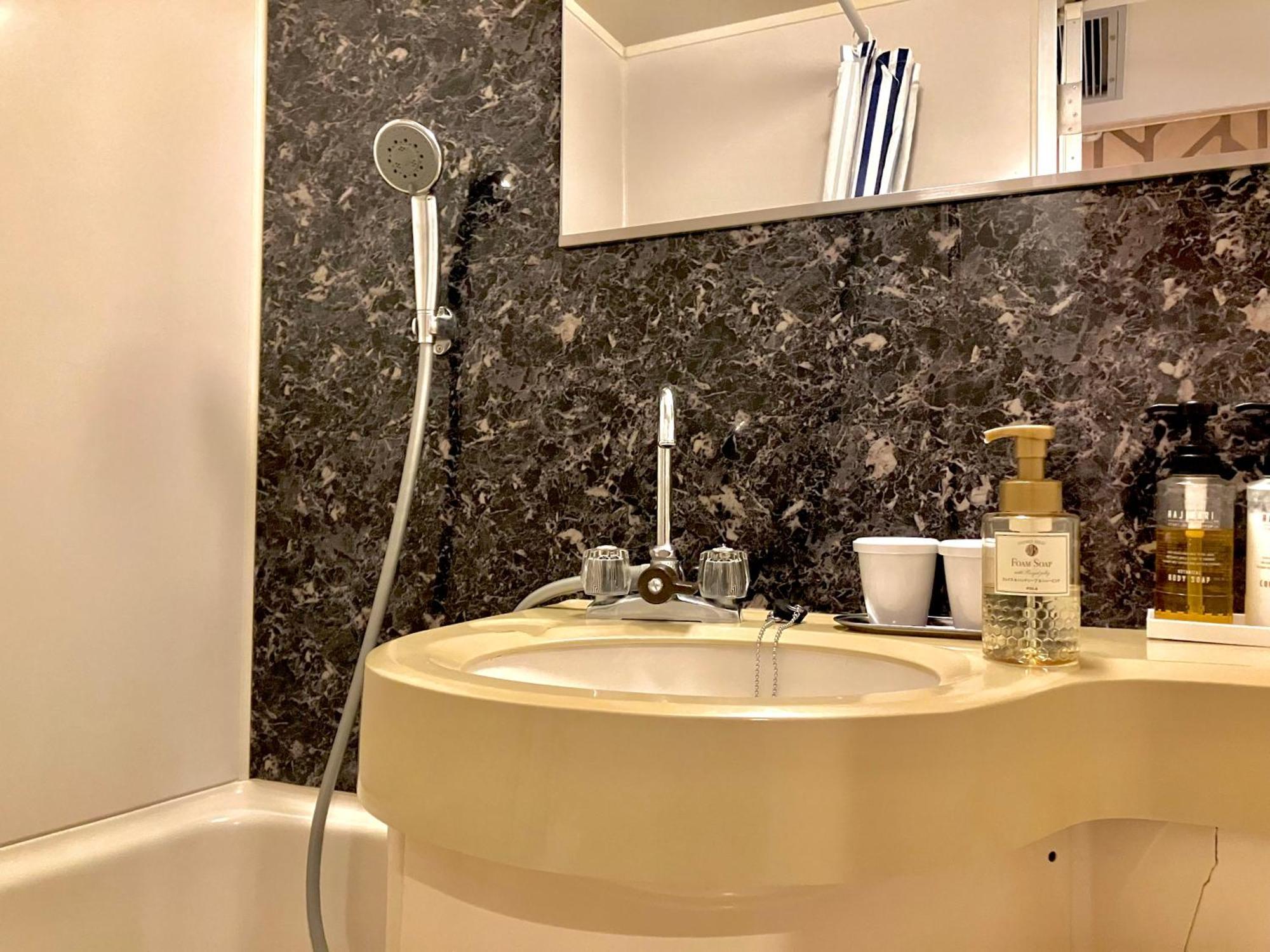 Hotel Livemax Mihara Ekimae Extérieur photo