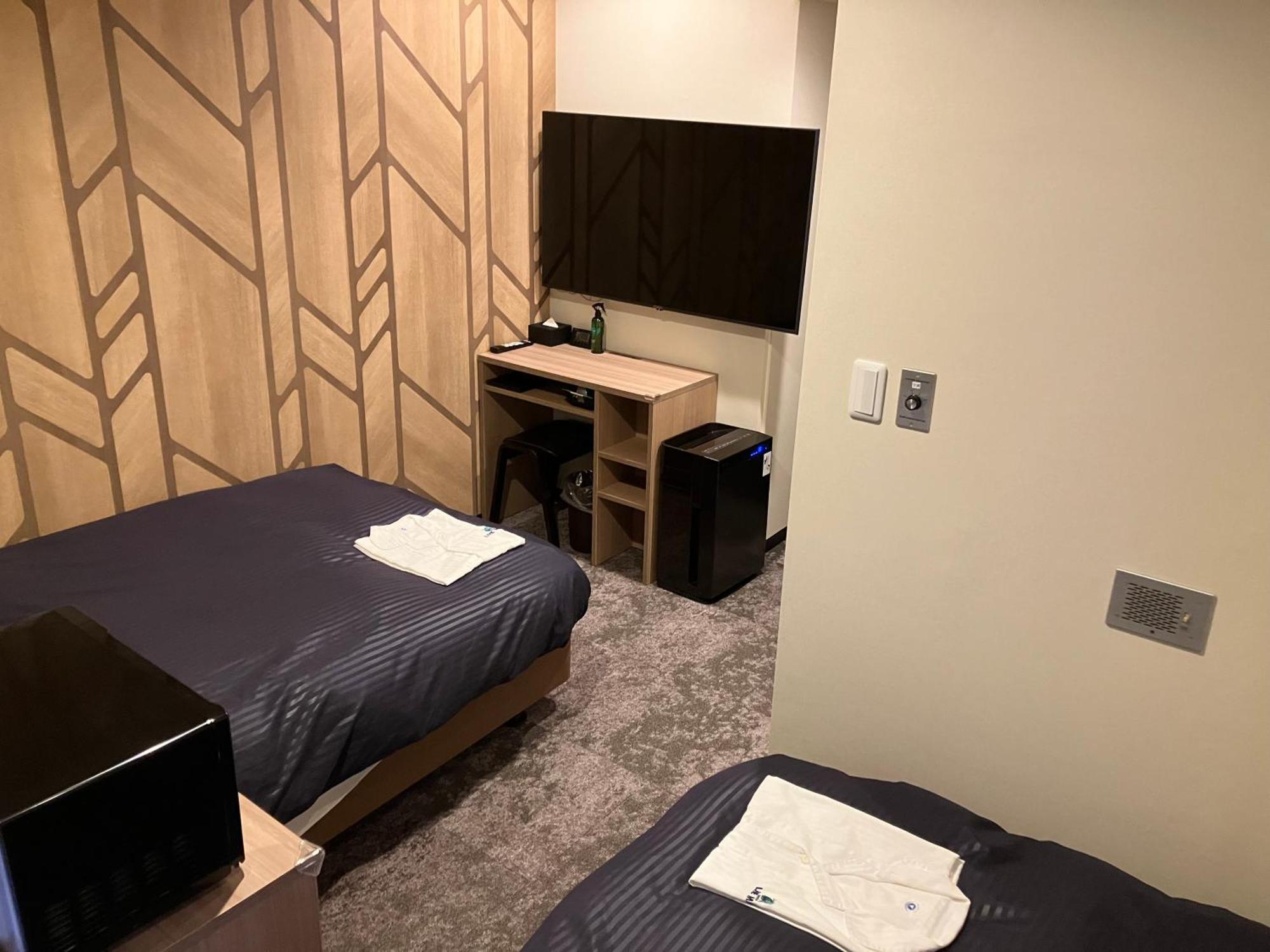 Hotel Livemax Mihara Ekimae Extérieur photo