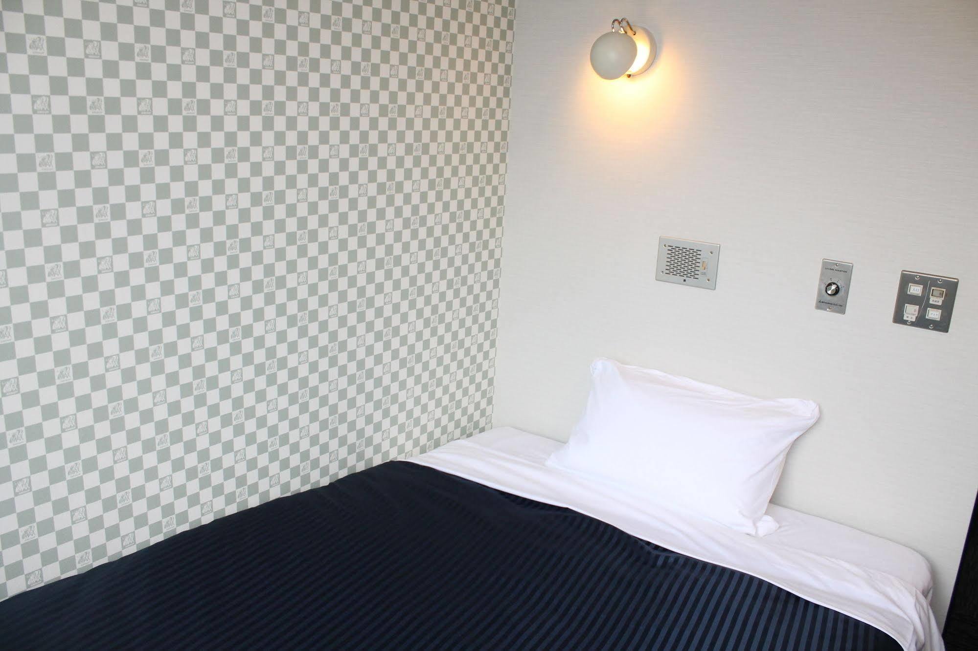 Hotel Livemax Mihara Ekimae Extérieur photo